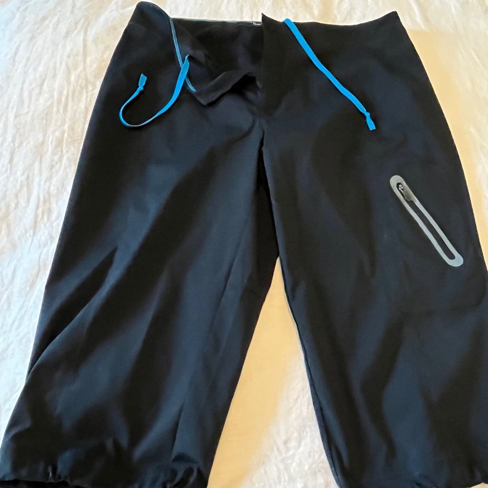 Columbia OmniShield capris, black, size 12